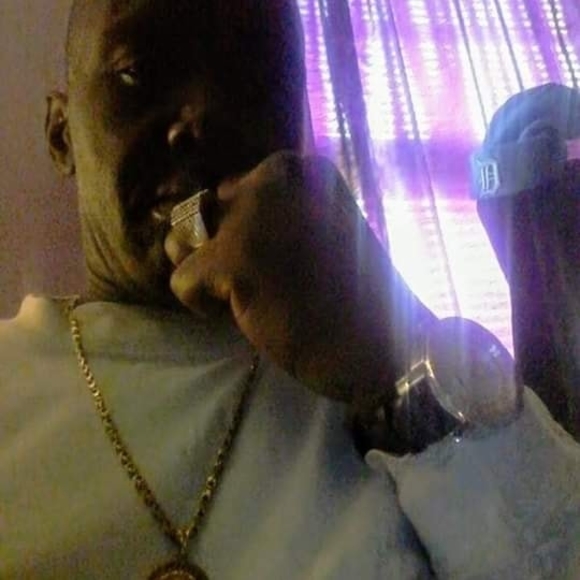 Meet your Posher, Keith - Picture 1 of 1